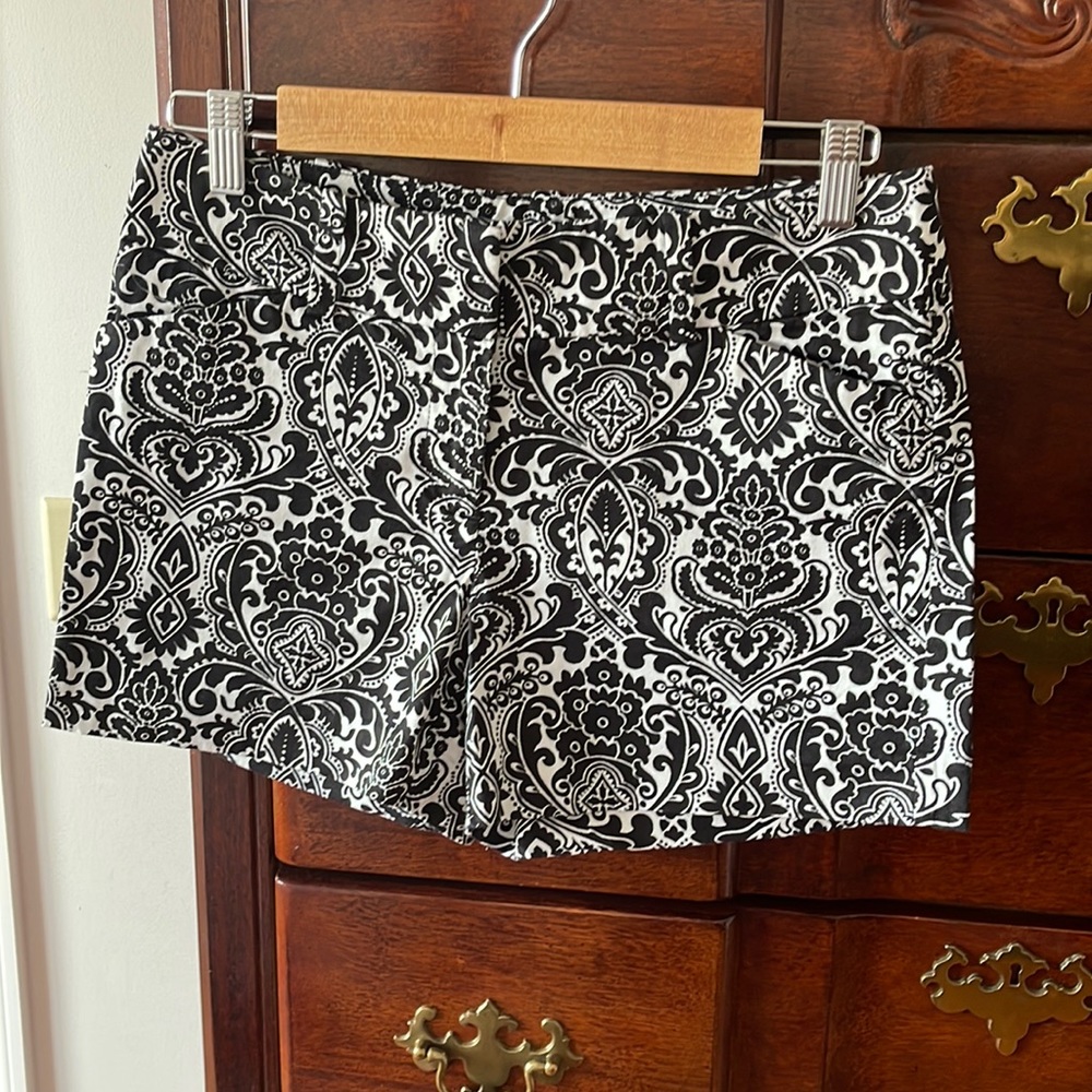 Ann Taylor 4P shorts